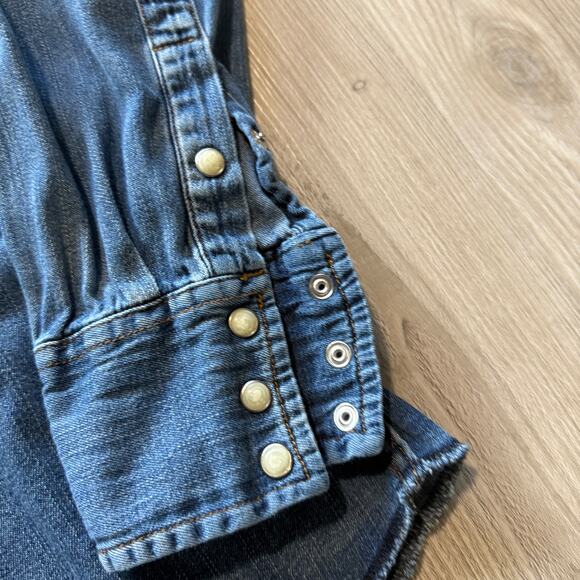 Men's Wrangler Wyoming National Qualifier Bull Riding Denim Snap Shirt Sz Medium - Picture 4 of 8